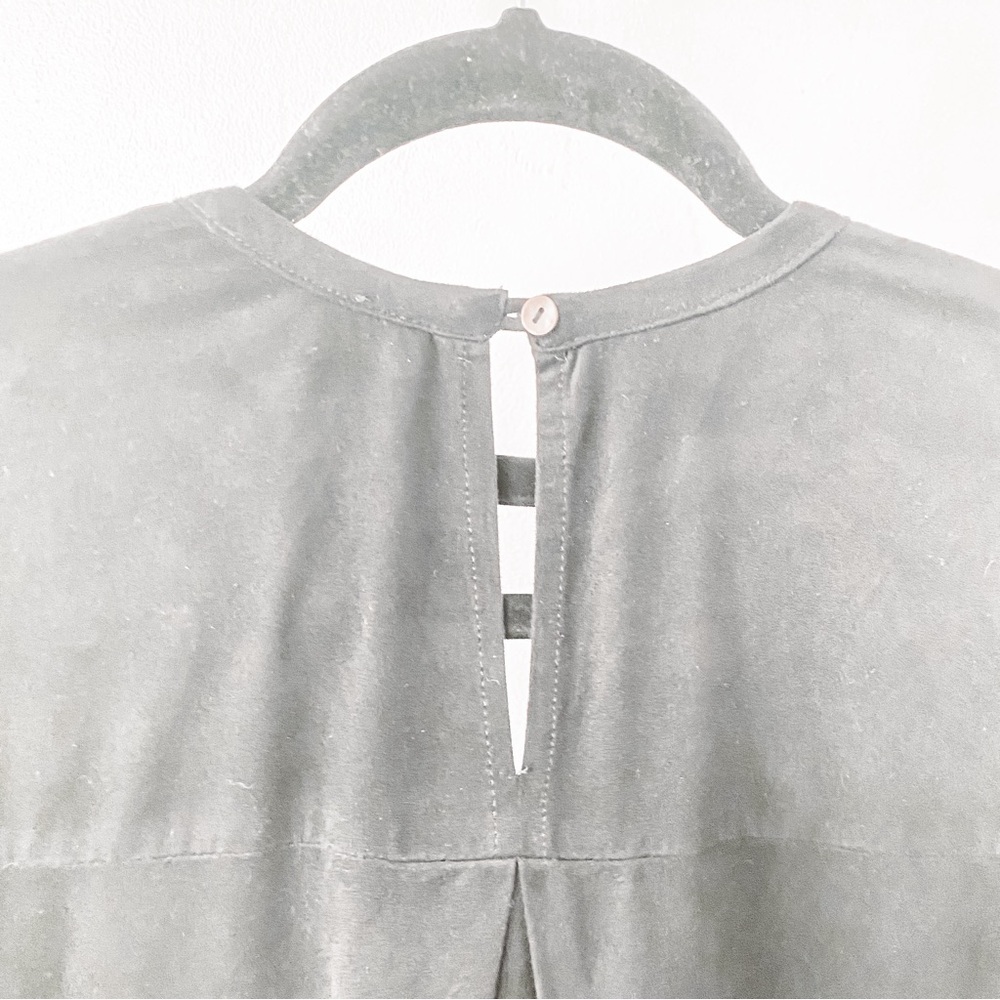 Karlie Suede Cut Out Plunge Front Winter Casual Suede Short Sleeve Top Black - Picture 4 of 8